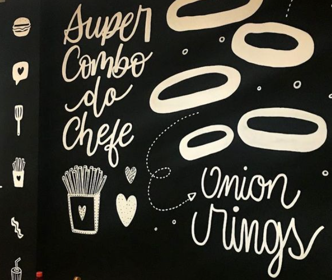 Lettering em lousa Super Combo do Chefe